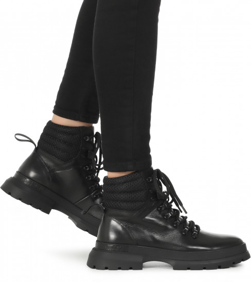 Ботинки женские