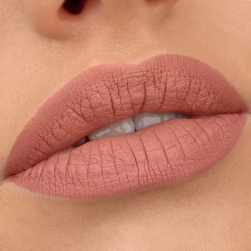 Помада для губ жидкая матовая, тон 03 Soft Beige