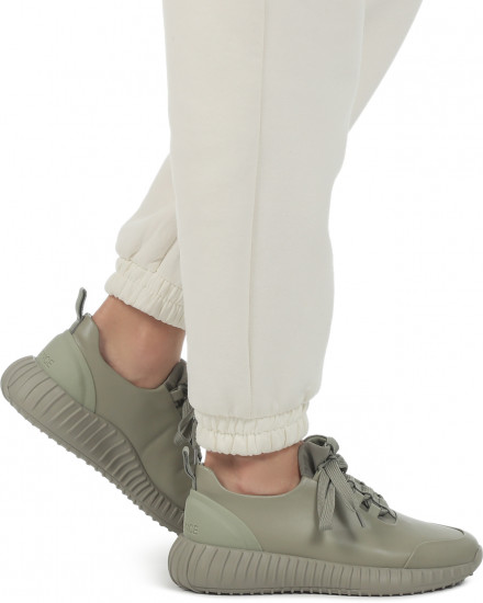 Кроссовки женские