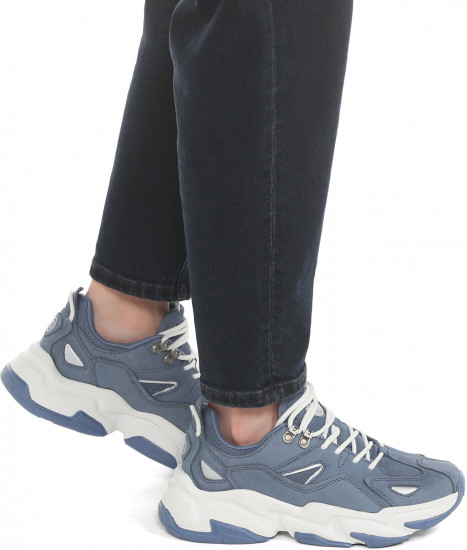 Кроссовки женские