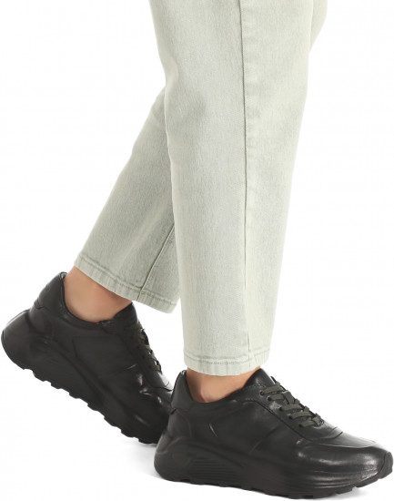 Кроссовки женские