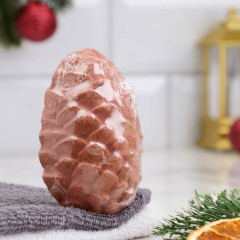 Бомбочка для ванны с ароматом хвойного леса «Новогодняя шишка» - Фото 1