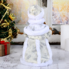 Фигурка «Снегурочка в белой шубке с посохом» - Фото 2