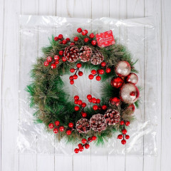 Венок новогодний «Ягодки красные и шишки» - Фото 2