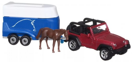 Jeep Wrangler с прицепом для перевозки лошадей