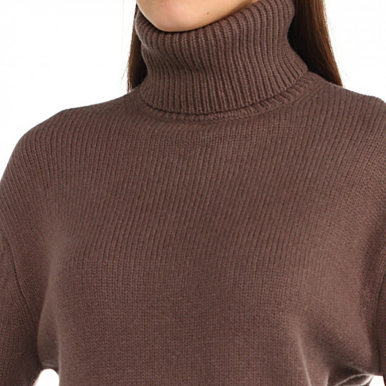 Свитер женский