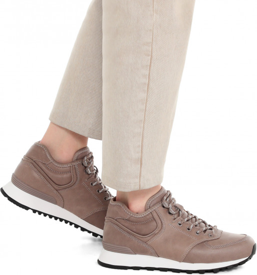 Кроссовки женские