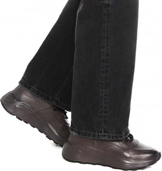 Кроссовки женские