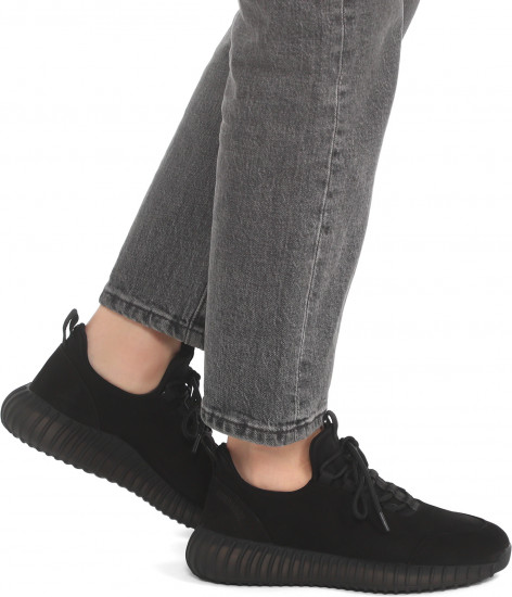 Кроссовки женские