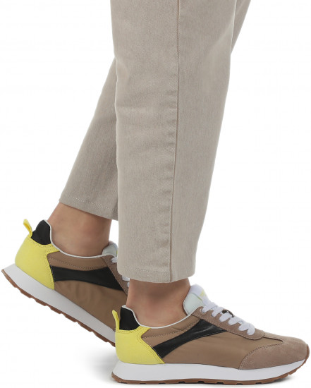 Кроссовки женские