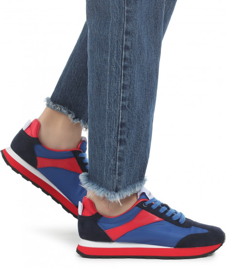 Кроссовки женские