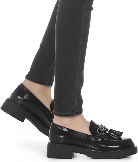 Лоферы женские