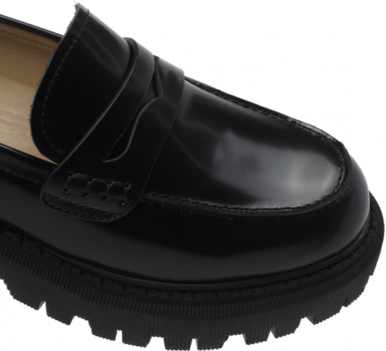 Лоферы женские