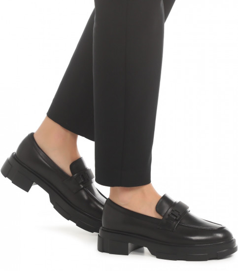 Лоферы женские