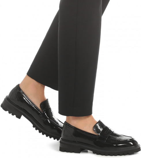 Лоферы женские