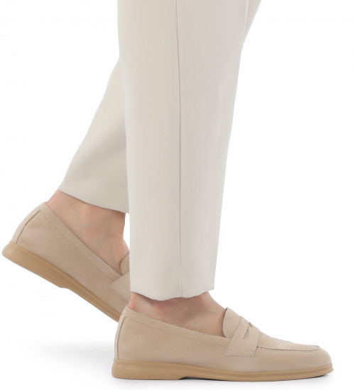 Лоферы женские