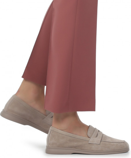 Лоферы женские