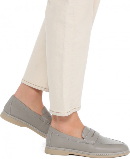 Лоферы женские