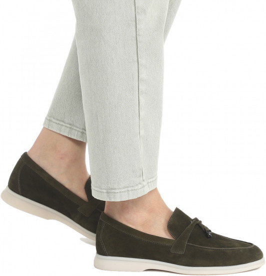 Лоферы женские