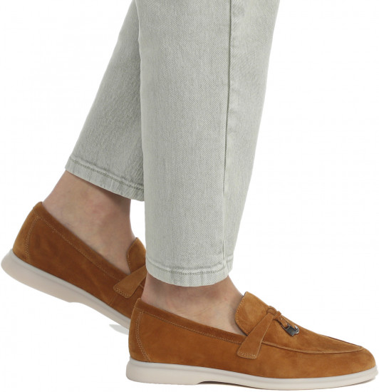 Лоферы женские