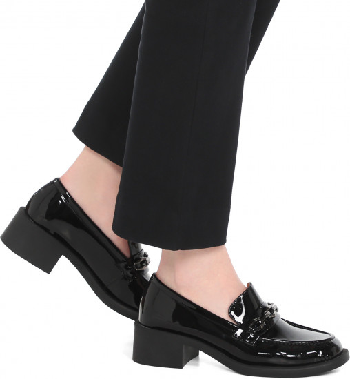 Лоферы женские