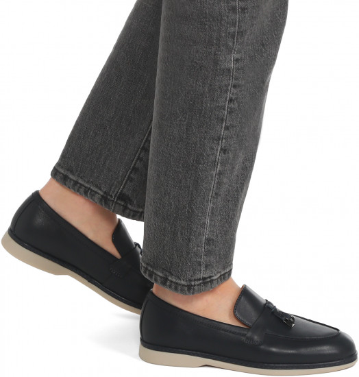 Лоферы женские