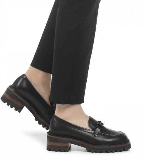 Лоферы женские