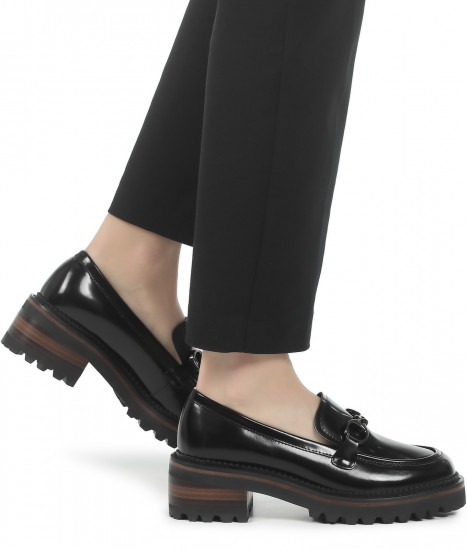 Лоферы женские