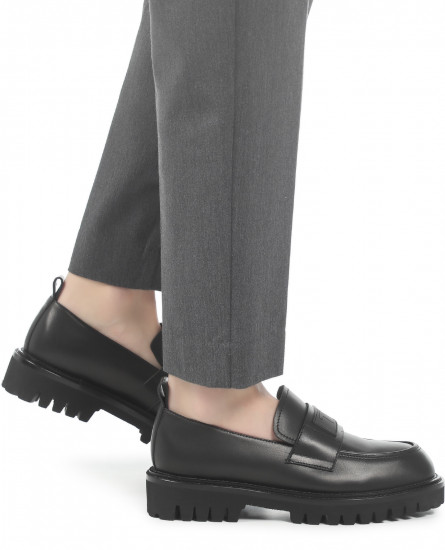 Лоферы женские