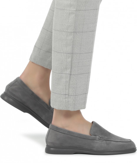 Лоферы женские