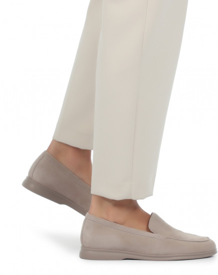 Лоферы женские