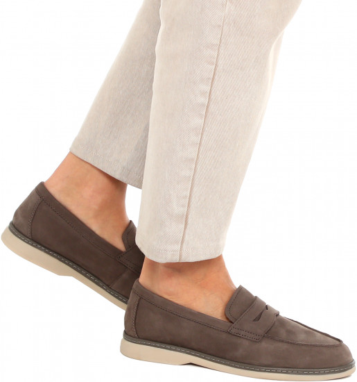 Лоферы женские