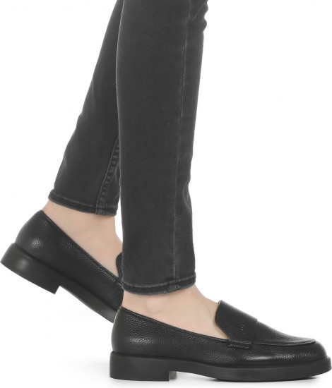 Лоферы женские