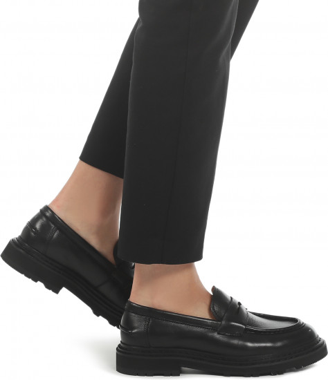 Лоферы женские