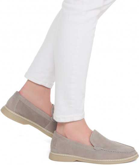 Лоферы женские