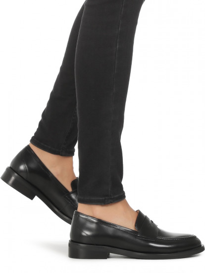 Лоферы женские