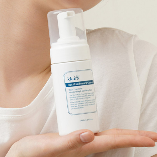 Пенка для умывания «Rich Moist Foaming Cleanser»