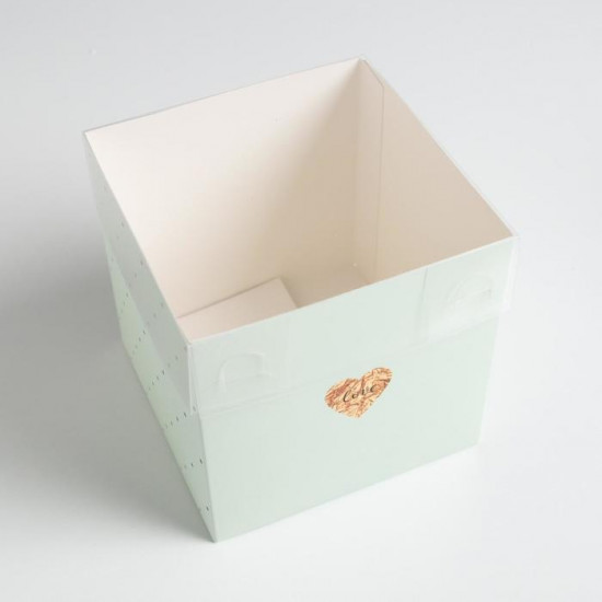 Коробка для цветов «Love»