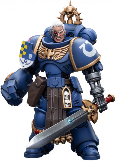 Фигурка «Ultramarines Lieutenant with Power Fist»