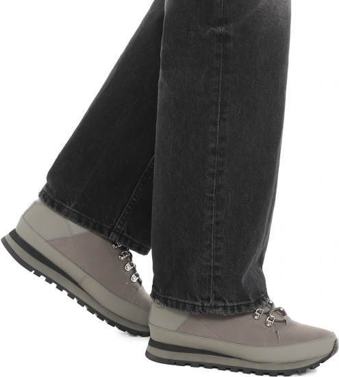 Кроссовки женские