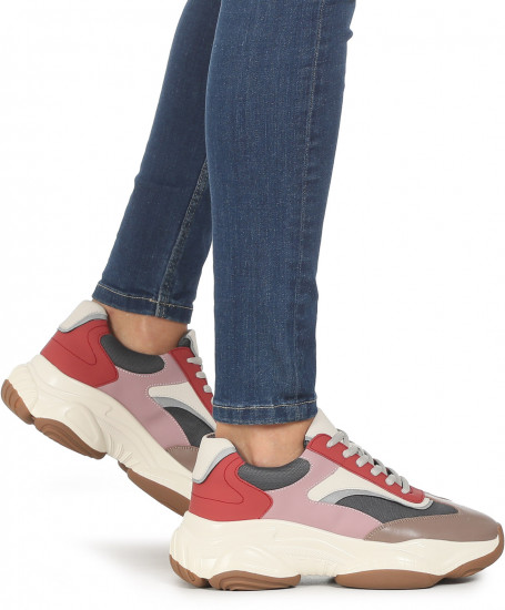 Кроссовки женские