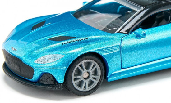 Машина «Aston Martin DBS Superleggera»