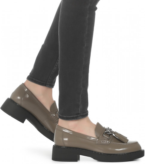 Лоферы женские