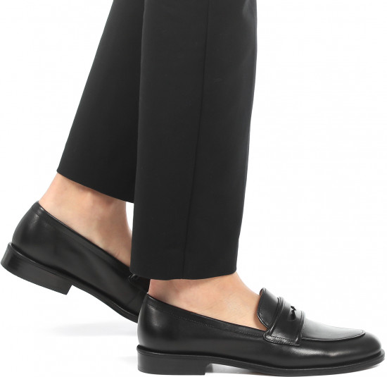 Лоферы женские