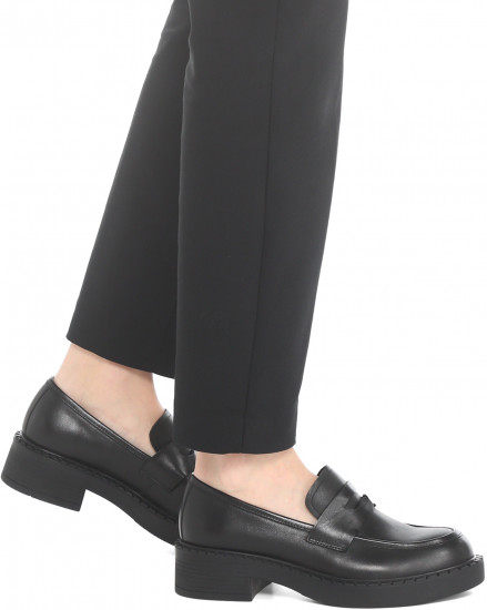 Лоферы женские