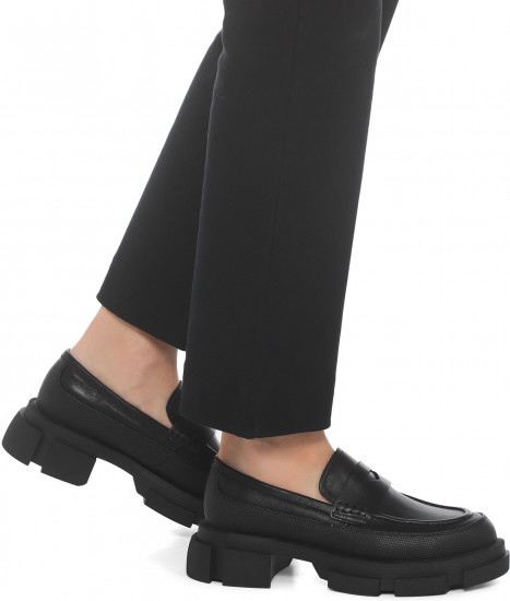 Лоферы женские