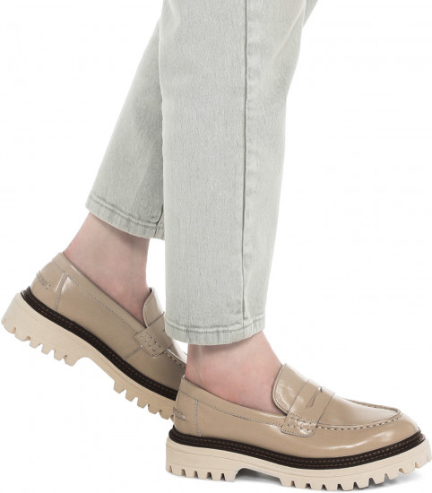 Лоферы женские