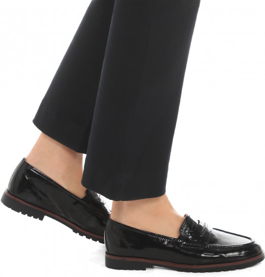 Лоферы женские