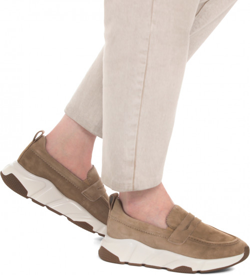 Лоферы женские