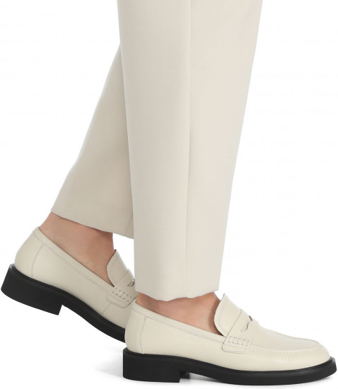 Лоферы женские